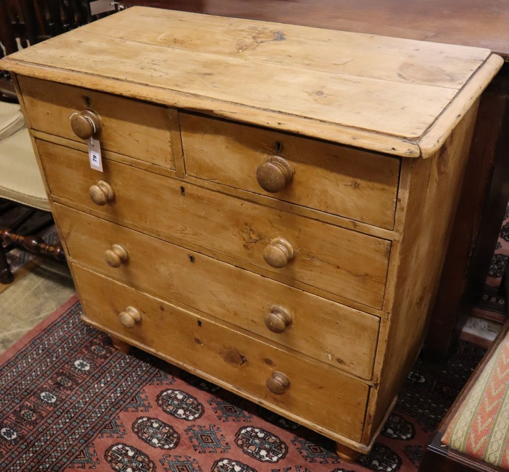 A Victorian pine chest of drawers, width 92cm, depth 44cm, height 88cm